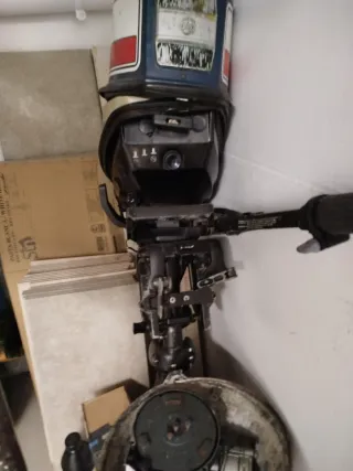 Motores fueraborda Johnson y Yamaha