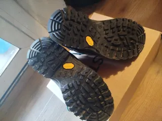 Botas Trekking Chiruca Talla 36. Sólo un uso!