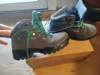 Botas Trekking Chiruca Talla 36. Sólo un uso!