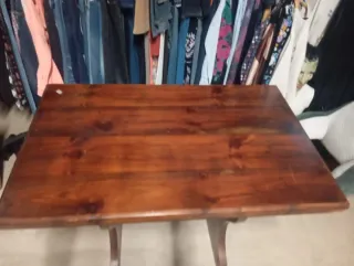 Tavolo in legno massello