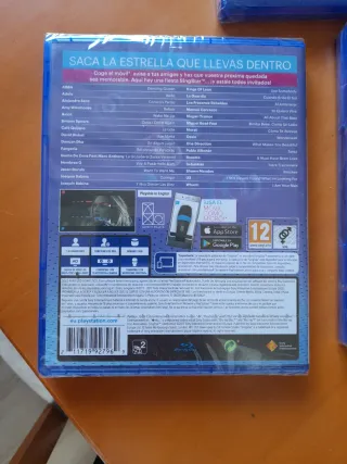 2 Juegos PS4: Intenciones Ocultas y Singstar Celeb