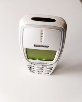 Nokia 3330 + Batteria+Caricabatterie Funzioanante