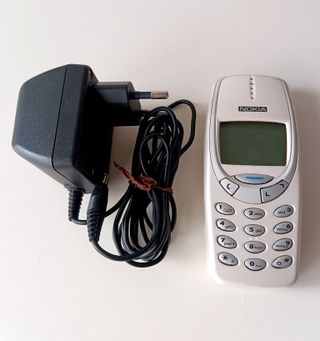 Nokia 3330 + Batteria+Caricabatterie Funzioanante