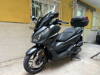 Honda Forza 125cc Maxiscooter Negra 125cc año 2021