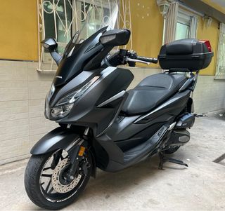 Honda Forza 125cc Maxiscooter Negra 125cc año 2021