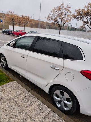 KIA Carens 2015