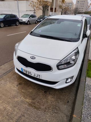 KIA Carens 2015