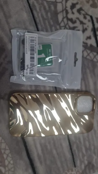 Funda iPhone 13 Dorada