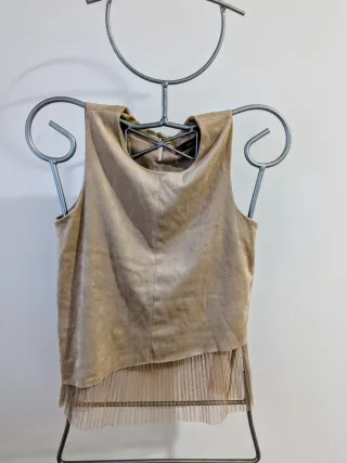 Top sin mangas Zara beige Talla XS