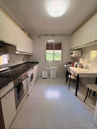 Piso exterior con balcón en Andoain. Luminoso