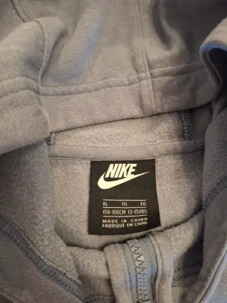 Sudadera Nike Gris Azulado Talla 13-15