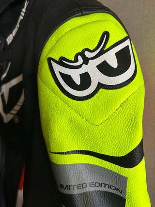 Mono de moto Berik 1 pieza Solo una puesta  NUEVO