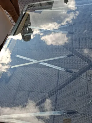 Mesa comedor cristal y metal