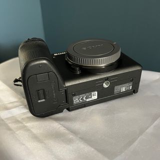 Sony A6700 Con 18 meces garantia y 208 disparos