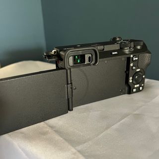 Sony A6700 Con 18 meces garantia y 208 disparos