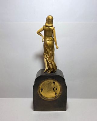 Orologio Kienzle Con scultura Déco in Metallo Dora