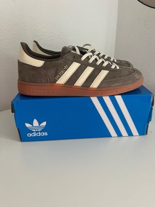 Adidas Spezial Marrones Beige