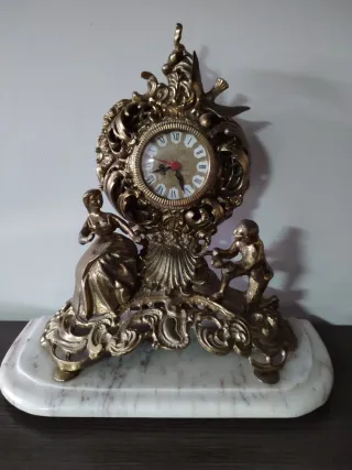 Reloj de Bronce con Base de Mármol