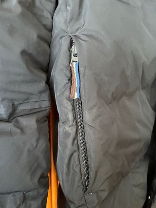 Abrigo El Ganso Azul Oscuro Plumas