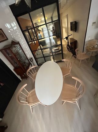 Mesa Tulip y 4/5 Sillas Comedor