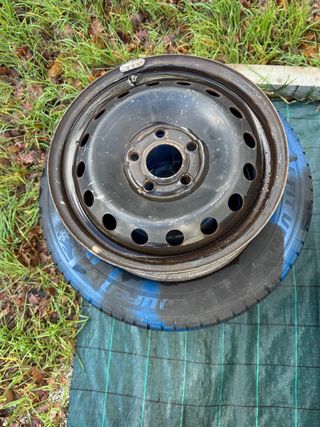 Llanta de furgoneta de hierro