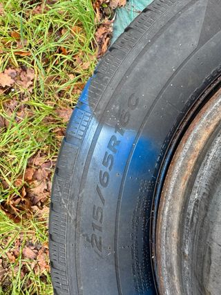 Llanta de furgoneta de hierro