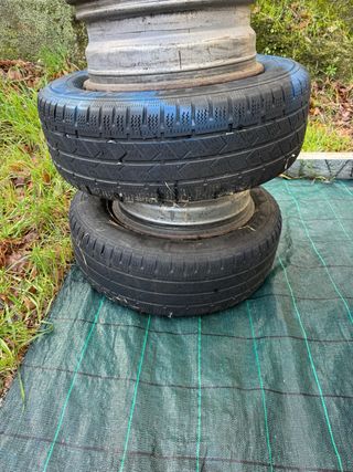 Llanta de furgoneta de hierro