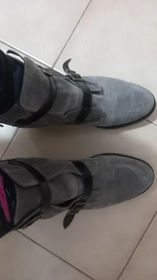 Stivaletti donna grigi con fibbie