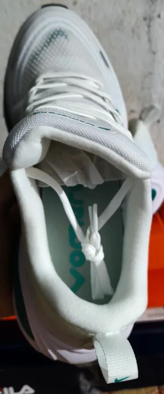 Nike Air Zoom Vomero Plus Talla 42 A Estrenar