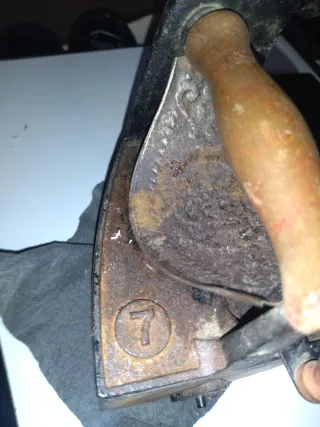 Plancha antigua de carbón N°7