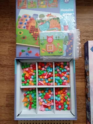 2 Puzzles Frozen + Juego Mosaico Djeco
