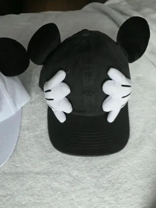 Gorras Mickey Mouse Negras y Blancas
