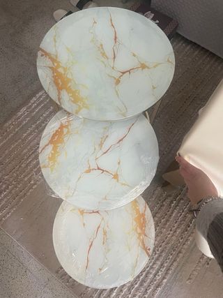 Tavoli ausiliari rotondi in marmo dorato