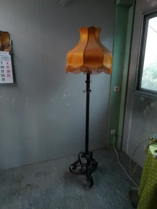 Lampada da terra vintage