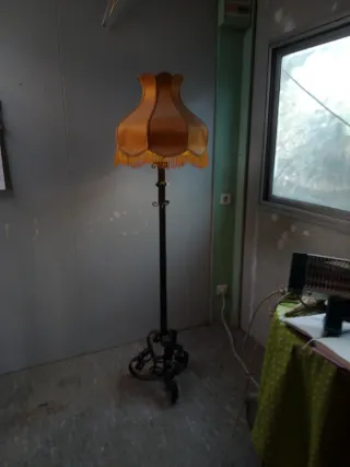 Lampada da terra vintage