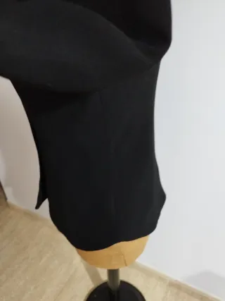 Chaqueta negra entallada