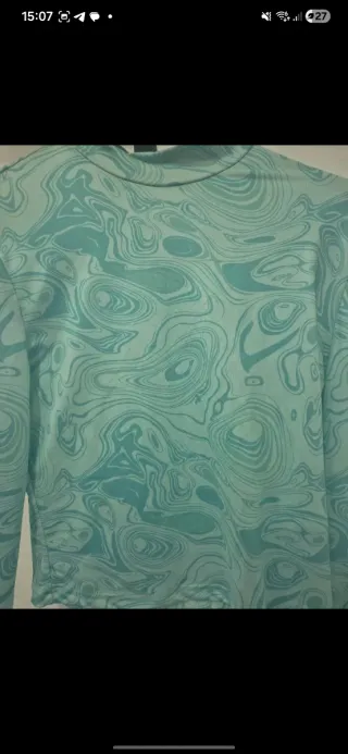 Camiseta manga larga azul claro