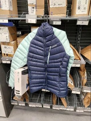 Plumífero de montaña y alpinismo con capucha Mujer Simond