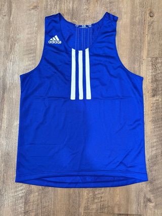 Camiseta de boxeo Adidas.