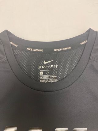 Camiseta Nike Running Negra