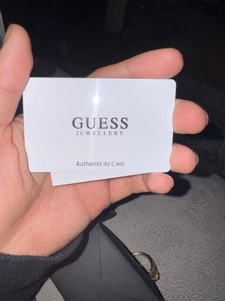 Anillo Guess Negro y Plateado