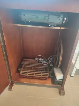 Máquina de coser y bordar Refrey Transforma.