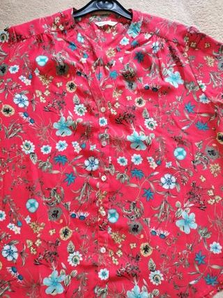 Blusa floral roja talla 40