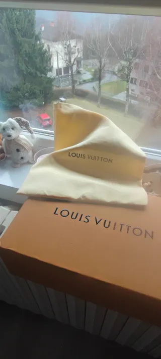 Scarpe Louis Vuitton rosse/nero, altro bianche