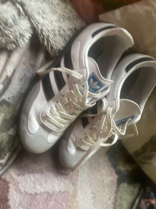 Zapatillas Adidas Talla 41 Blancas y Negras