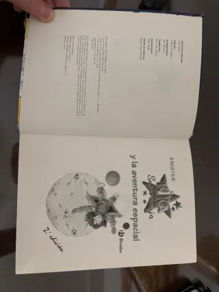 Kika Superbruja y la aventura espacial (Kika Su...