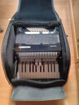 Acordeón Hohner Bravo II 48