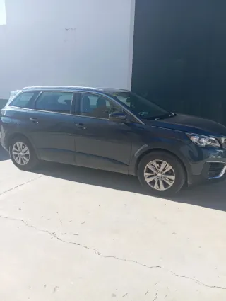 Peugeot 5008 2017