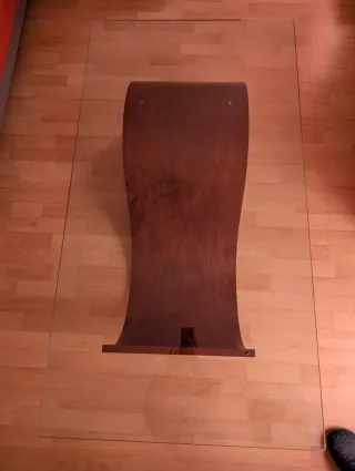 Mesa centro de cristal con base de madera de  teca