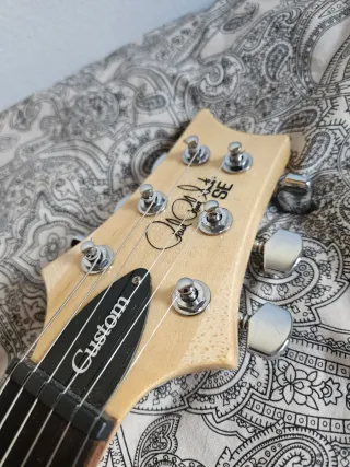Guitarra PRS SE Custom 24 TU
